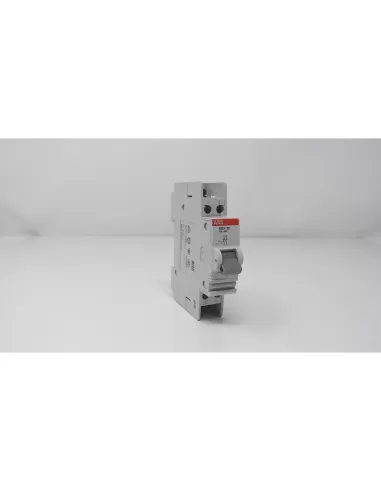 Abb e223-20 interruttore bipolare 2p 32a  ef 904 6