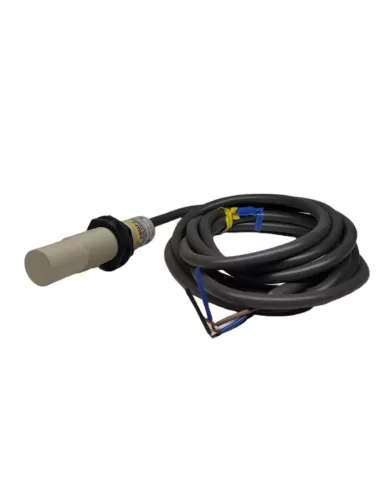 Omron e2kx8mf2-1570720 proximity- cap m18 senza scherm 8mm pnp nc cavo2m