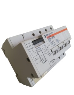 INTERRUTTORE REFLEX XC40 4P 40A 4,5K COMANDO 220V CURVA C 2